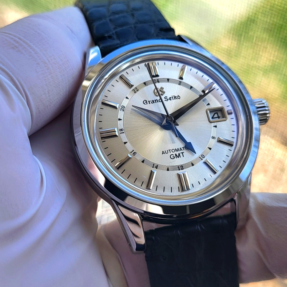 New Custom 39mm Seiko Mod Automatic Gmt Watch